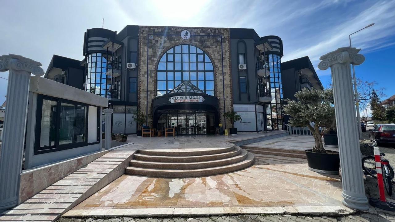 Clover Magic Park Side Hotel Esterno foto