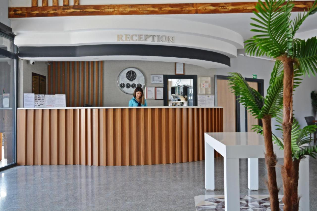 Clover Magic Park Side Hotel Esterno foto