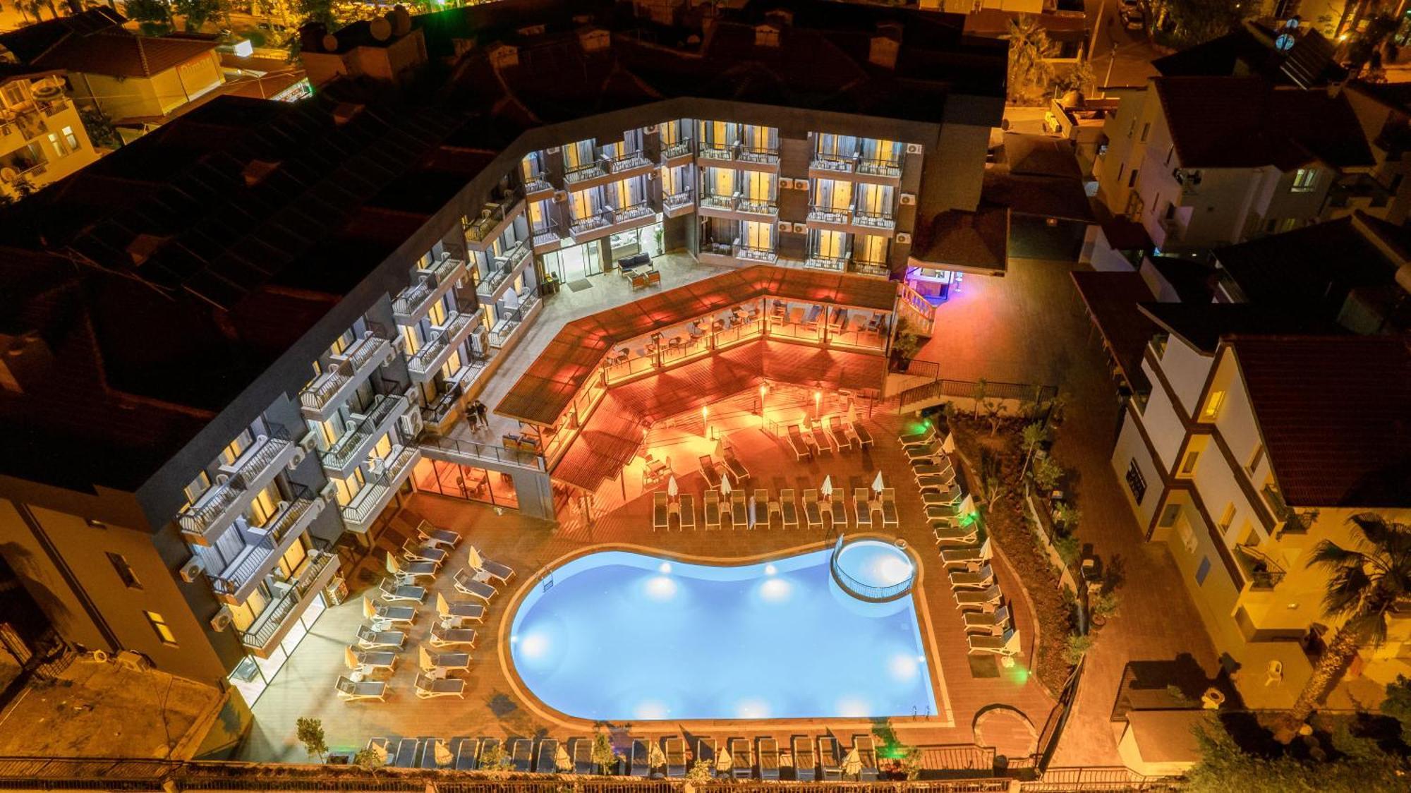 Clover Magic Park Side Hotel Esterno foto
