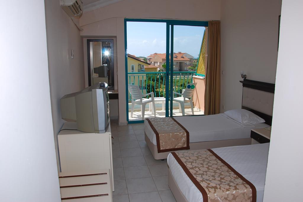 Clover Magic Park Side Hotel Esterno foto