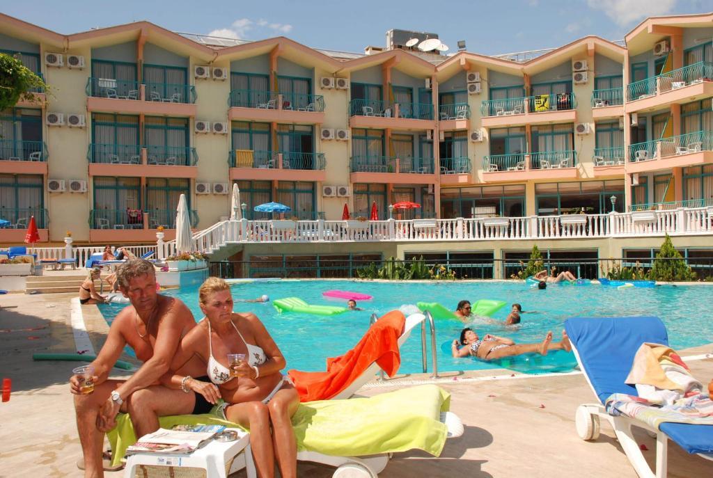 Clover Magic Park Side Hotel Esterno foto