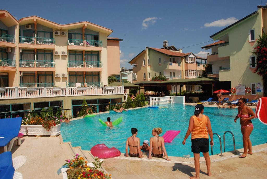 Clover Magic Park Side Hotel Esterno foto